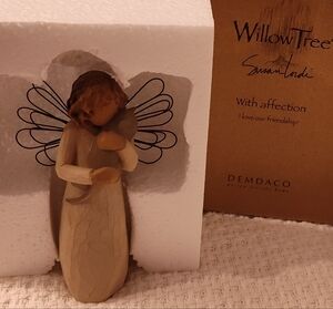 NWT! Willow Tree "With Affection" Figure